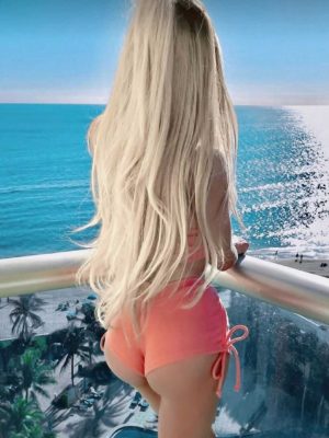 Erotic Massage Jerusalem - Masseuse professional and pampering blonde perfect-